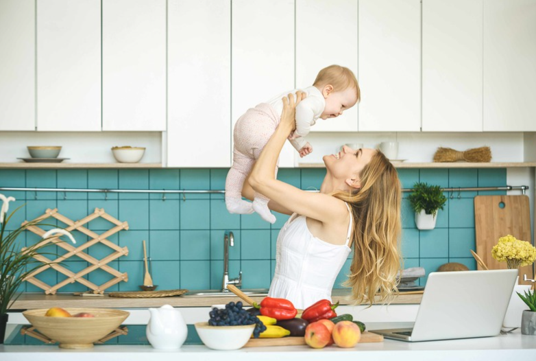8 New Year Diet Tips for Breastfeeding & Busy Mums From Expert Nutritionist